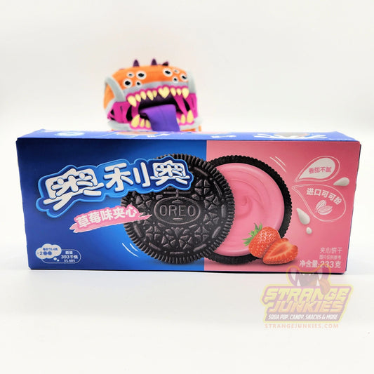 Oreo Strawberry Sandwich Cookies - 233g- China